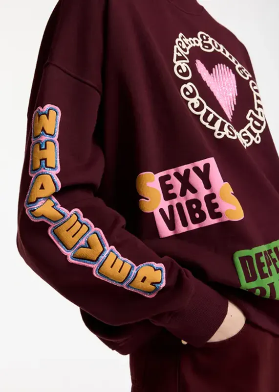 Kampus Printed Sweatshirt Burgundy/Multicolor Essentiel Antwerp