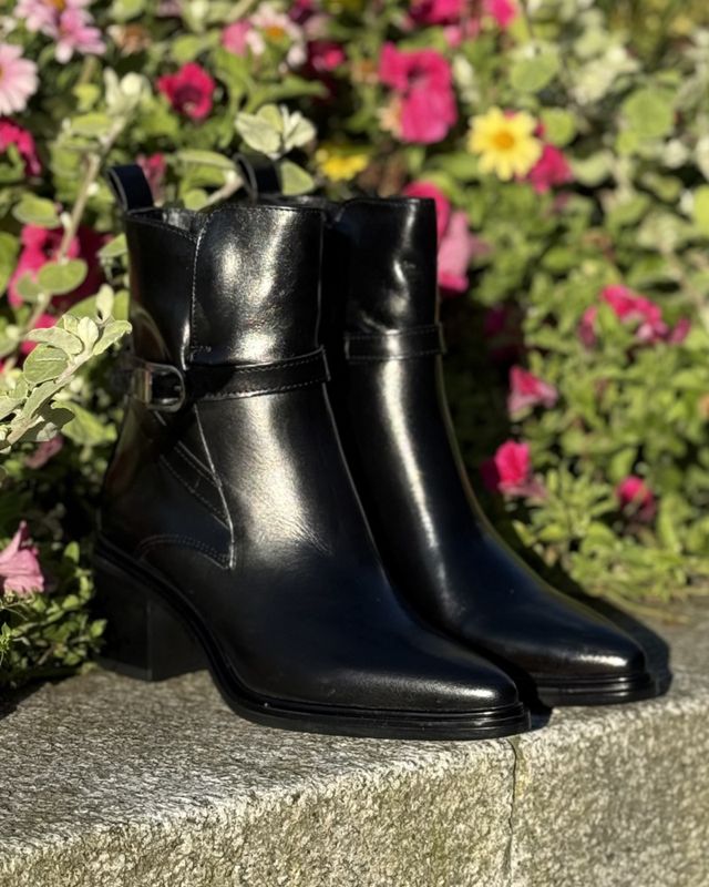 L39208 Skolett Med Hæl Sort Skinn Mjus