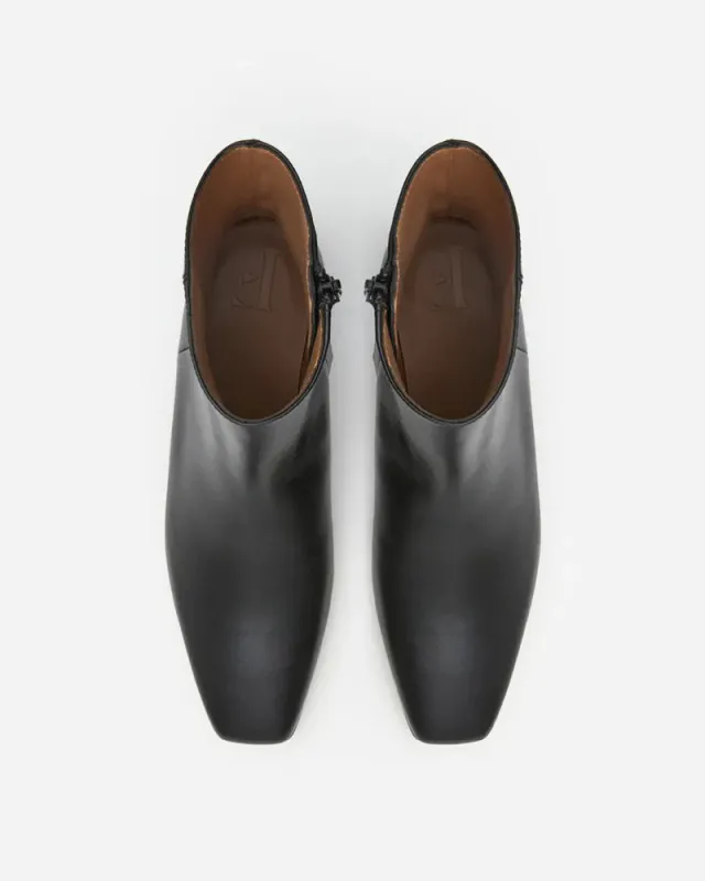 Rami skolett fra Flattered