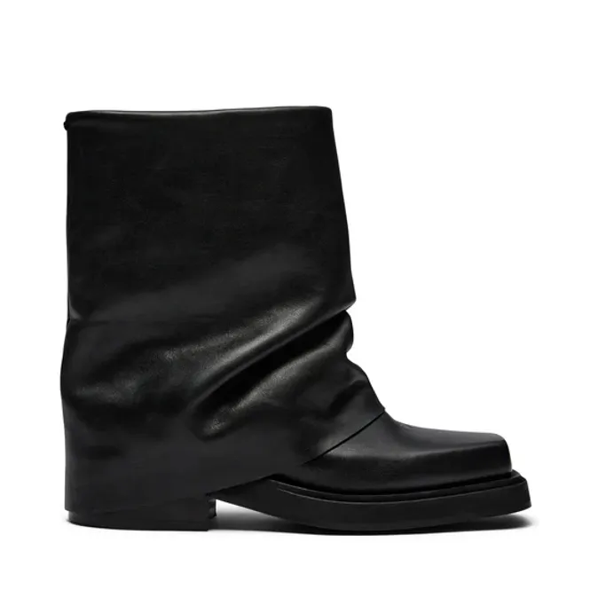 Hovedbilde Edona Black Leatheer Boots Pavement